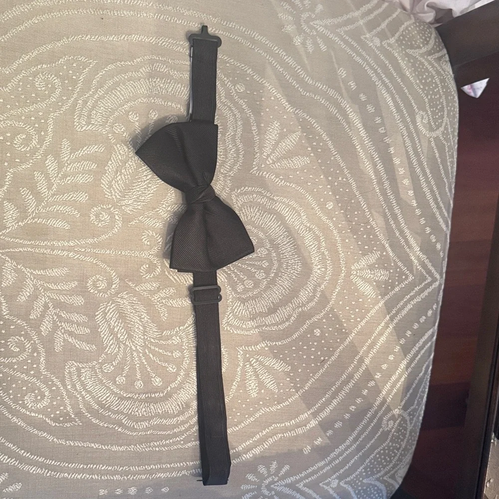 Elegant Boys Black Bow Tie